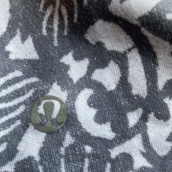 Lululemon Tank Size small - Picture 6 of 7